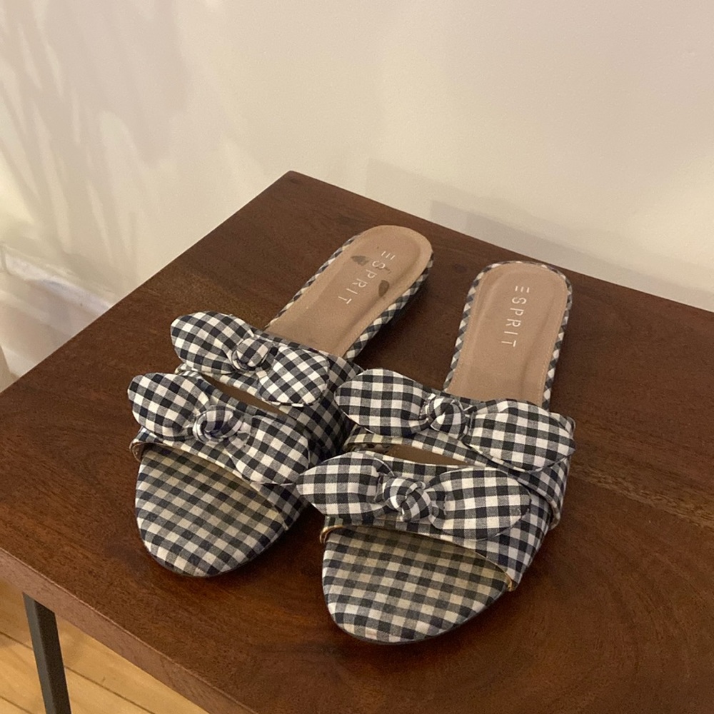 Esprit sandals flats
